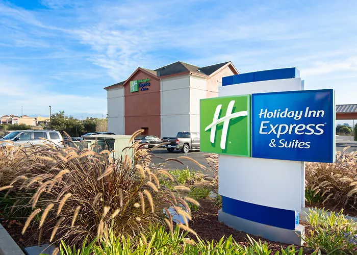 Holiday Inn Express & Suites Watsonville By Ihg