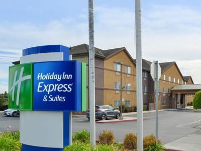 Holiday Express & By Ihg