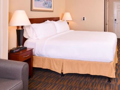 Express & By Ihg 3* Watsonville