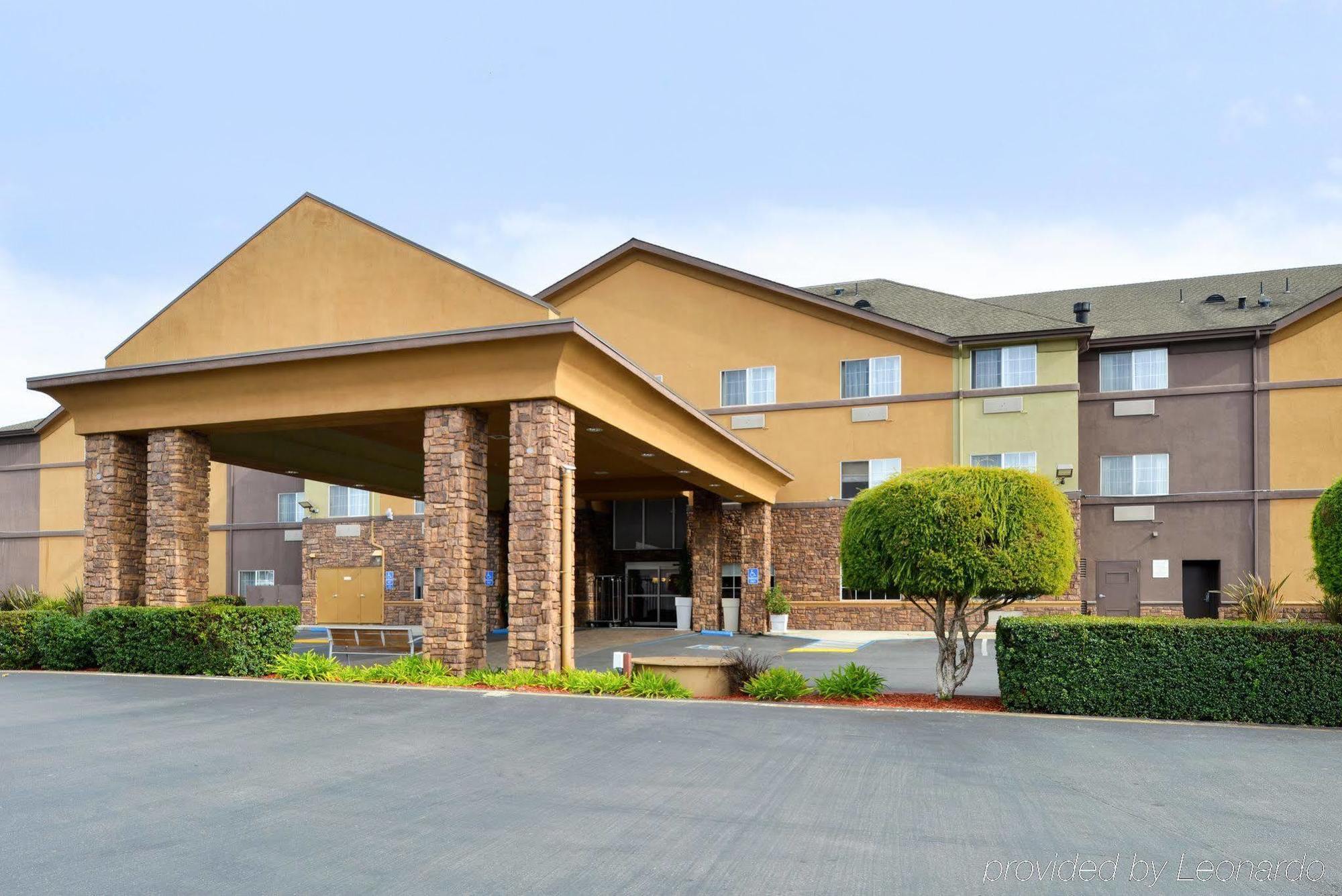 Hotel Express & By Ihg 3*