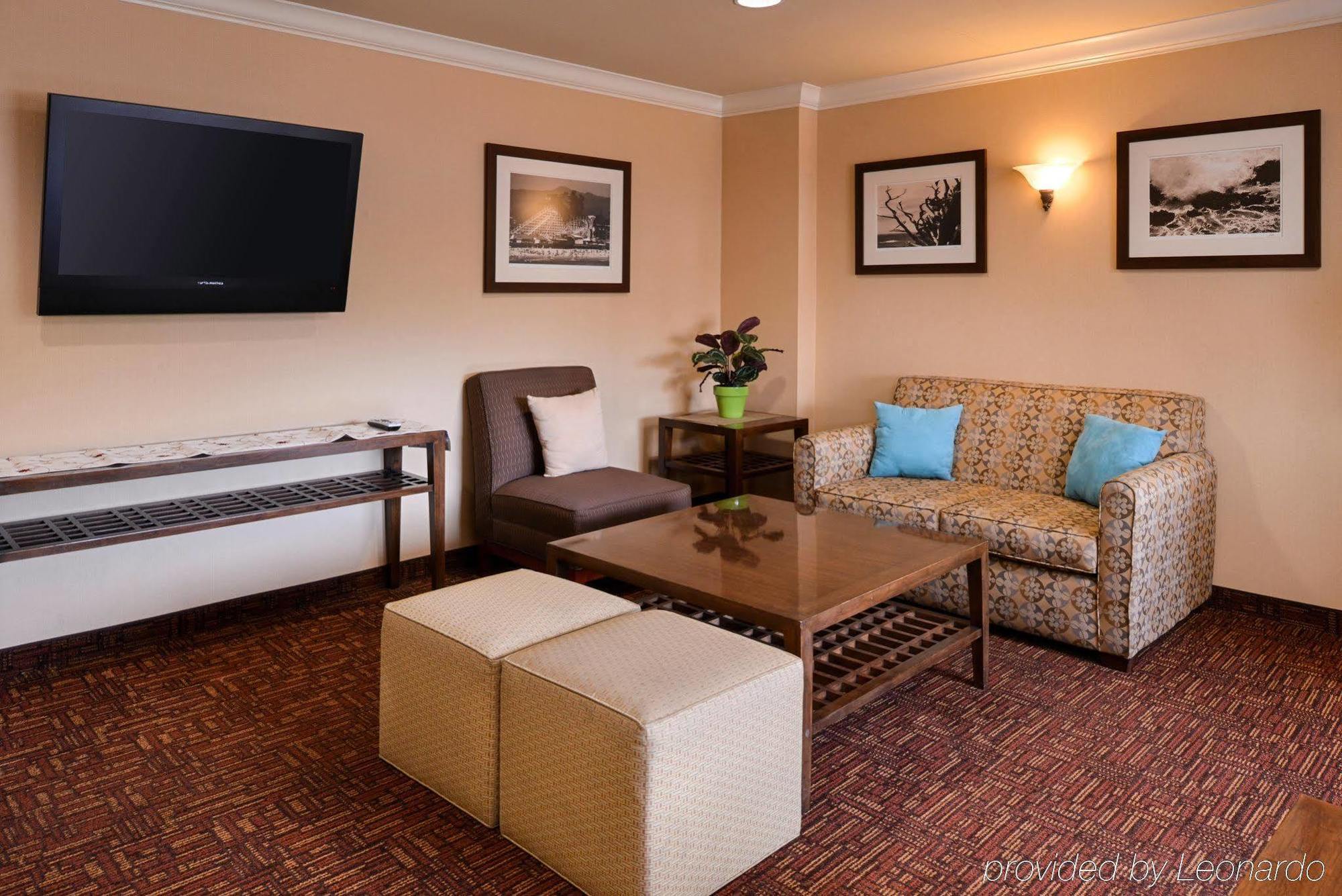 Express & By Ihg 3* Watsonville
