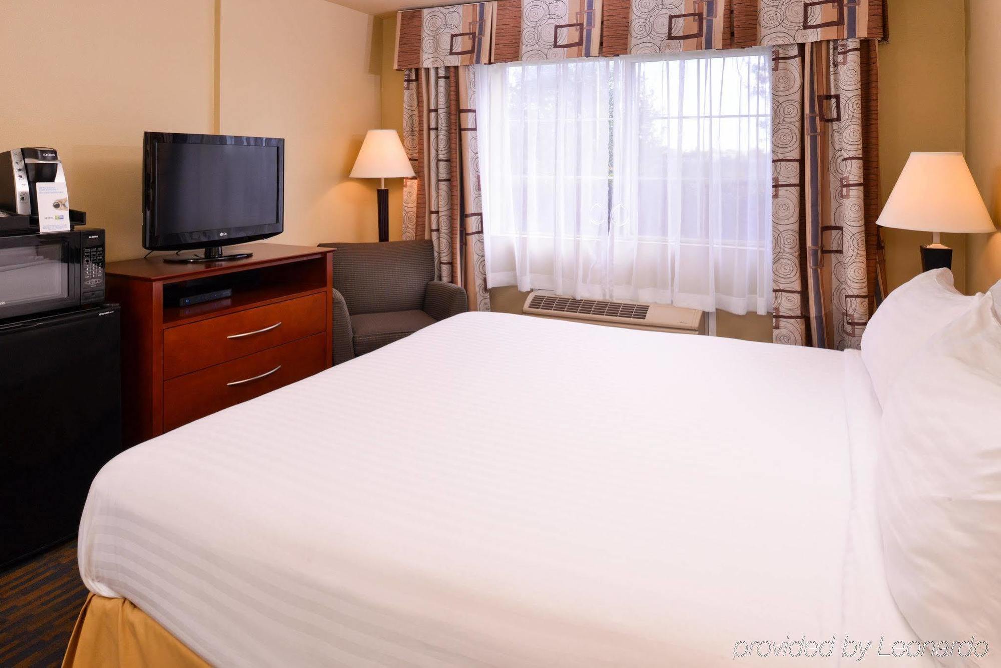 Express & By Ihg Hotel