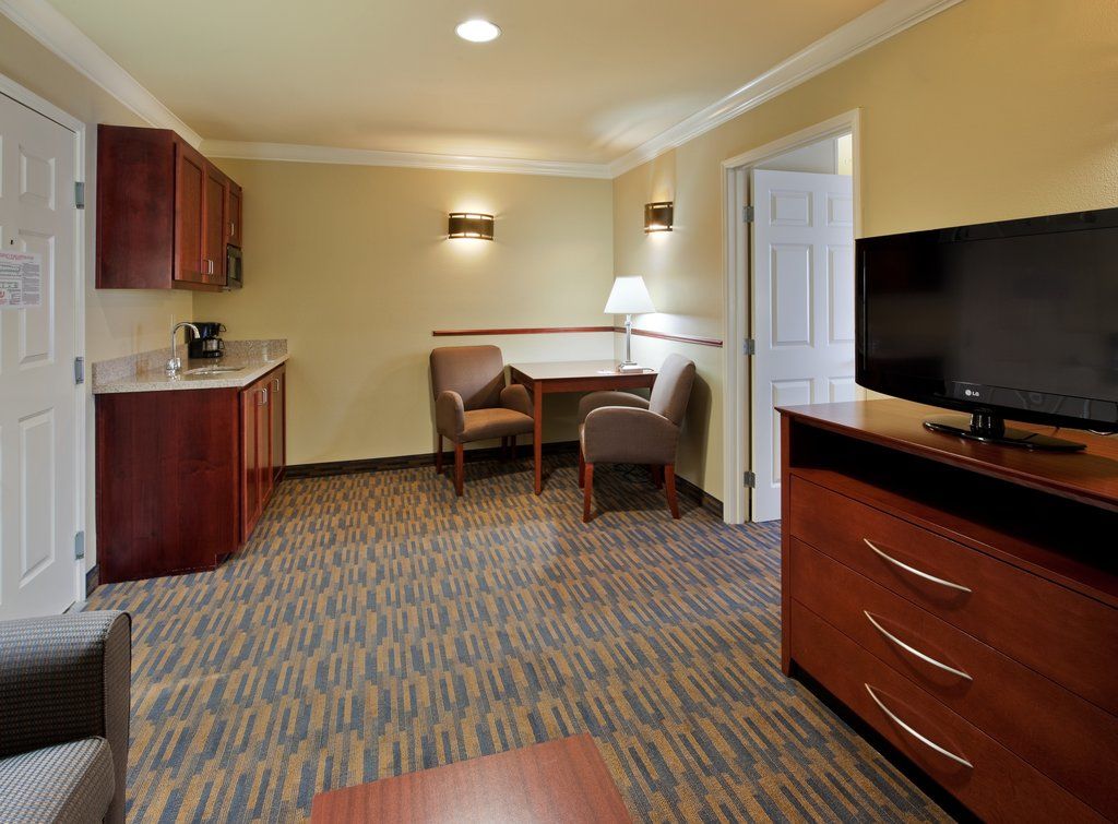 Hotel Express & By Ihg 3*